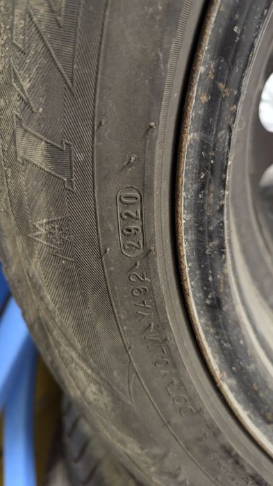 Железни джанти с гуми от Шкода Октавия 2
4бр.
 
Грайфер около 5мм
Дот