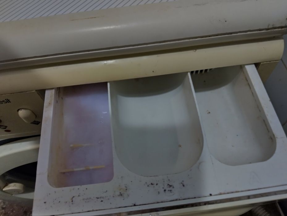 Пералня Индезит италианска