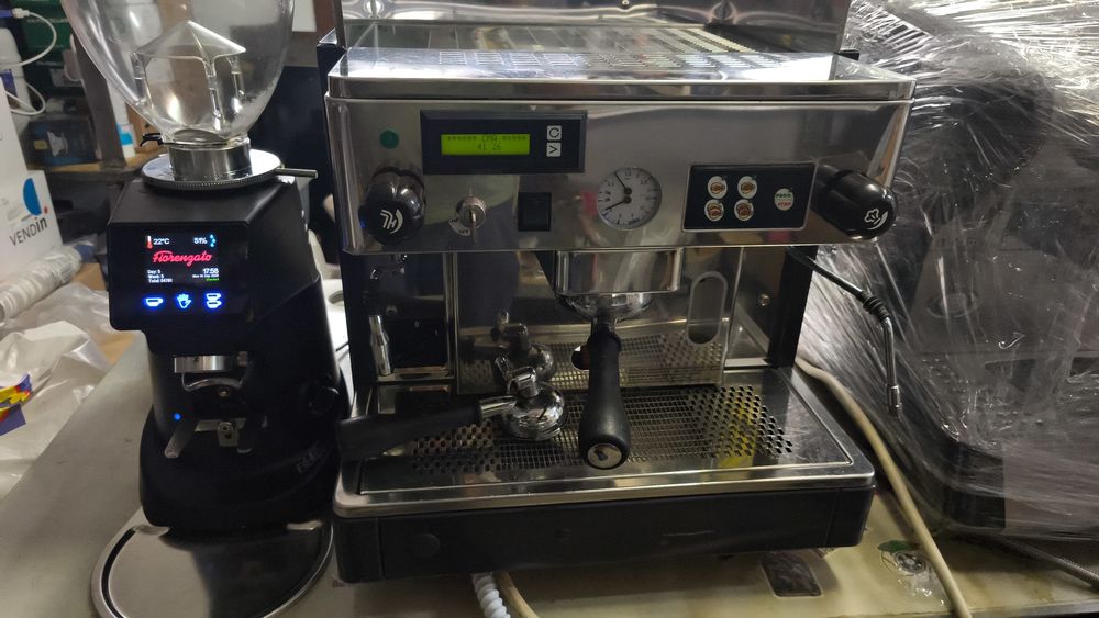 Espressor profesional , aparat cafea 1 gr