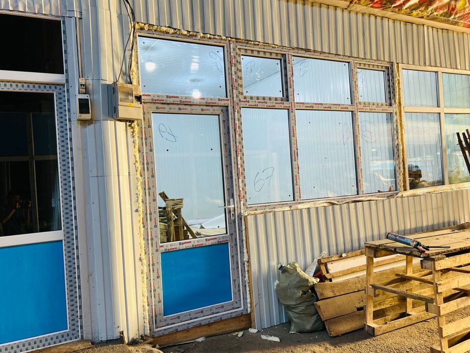 Пластиковый окно и двери