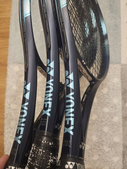 Yonex EZONE 100  Stare f buna Maner 3