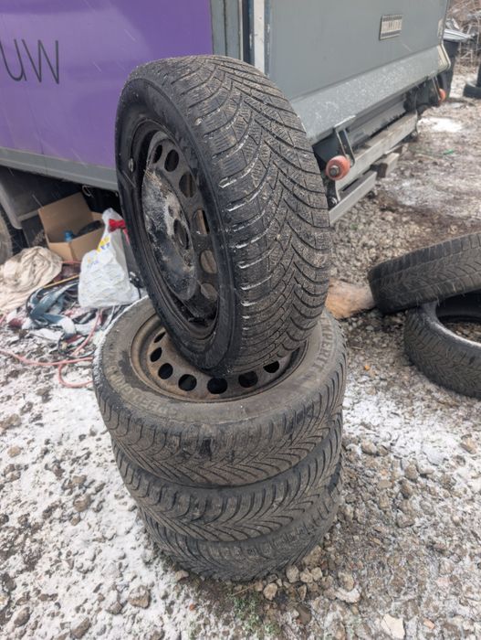 Roti iarna Volkswagen 5x112 R16 Anvelope 205 55 R16 Complete