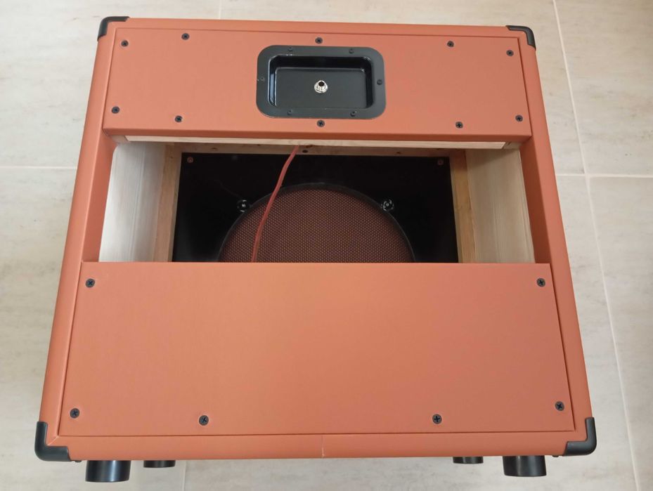 Cabinet chitara difuzor 1x12 (molid, fag)