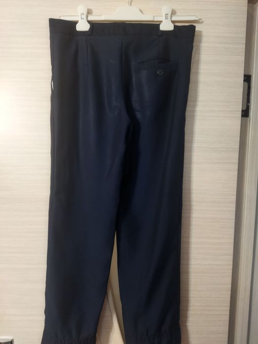 Новые школьные брюки  42