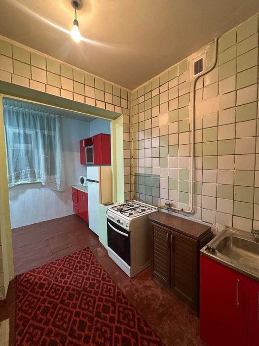 Медгородок 3/1/4 квадратура 70 м2 Ориентир ресторан Офарин балкон 2*6