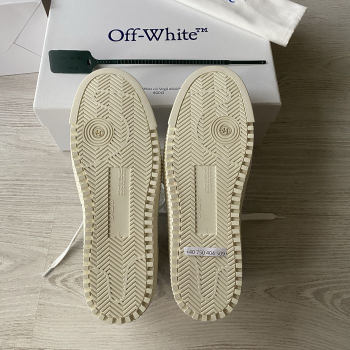 Off-White Court 3.0 Low White 43