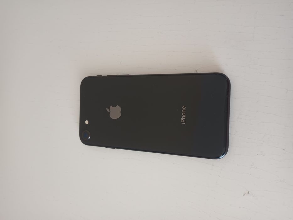 Айфон iPhone 8 (128гб)