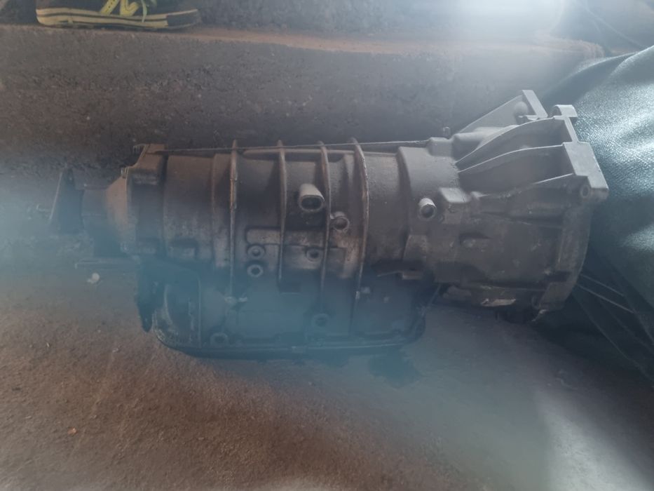 Сотилади бмв каропка