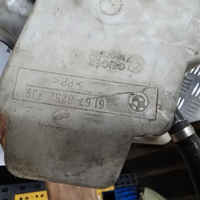 Vas lichid parbriz BMW X5 E53