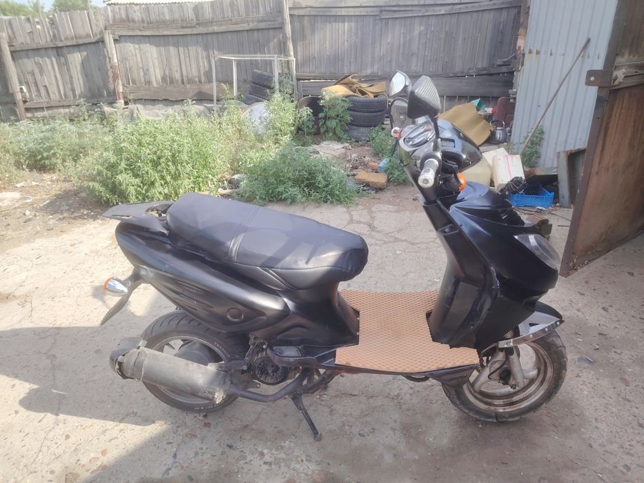 Скутер лупус 150кубовый