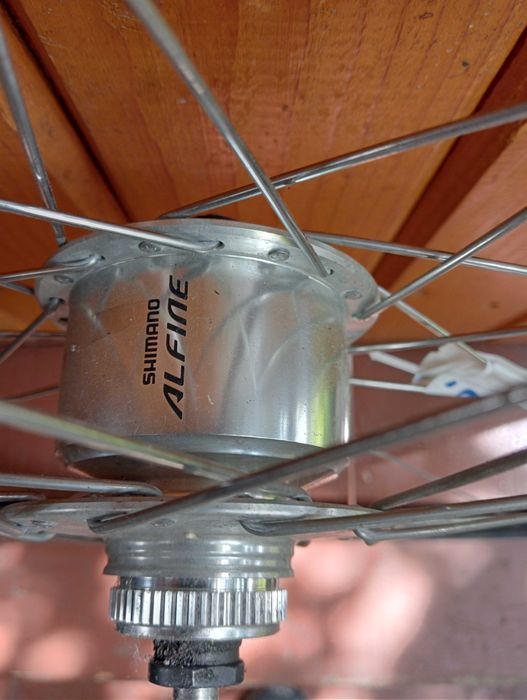Set roti 28 frana disc Shimano Deore   Roti fata 29 DT Swiss complete