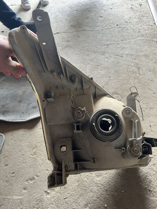 Фара прадо120 срочно продается актау