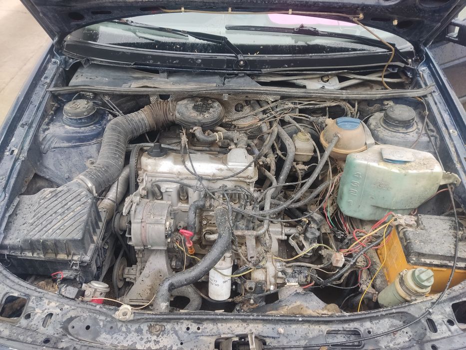 На ходу Passat БУ 1992 , 1.8