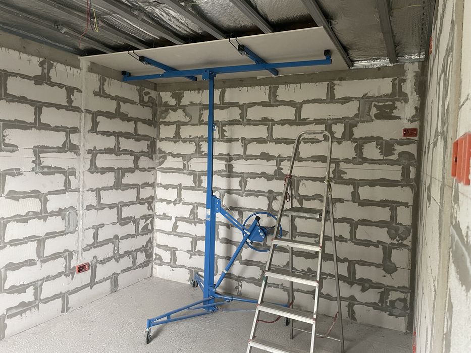 Dispozitiv ridicare placi rigips-carton Geko