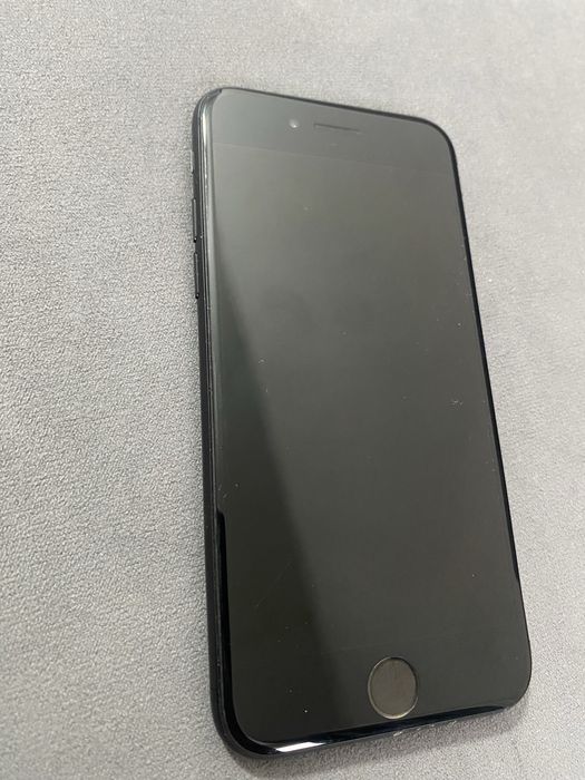 Продам Iphone 7 black 32gb