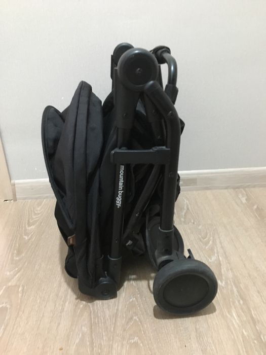 Коляска прогулочная Mountain buggy nano v2