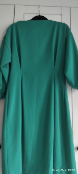 4 женских платья, разные модели