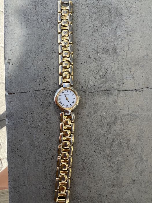 Vand ceas seiko femei