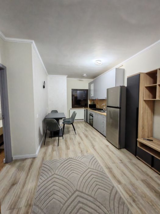 Închiriez Apartament 2 camere, Între Lacuri (cu parcare)