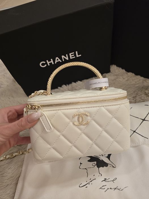 Налична чанта Chanel Box Bag