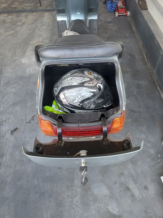 Vand Scuter Piaggio Hexagon