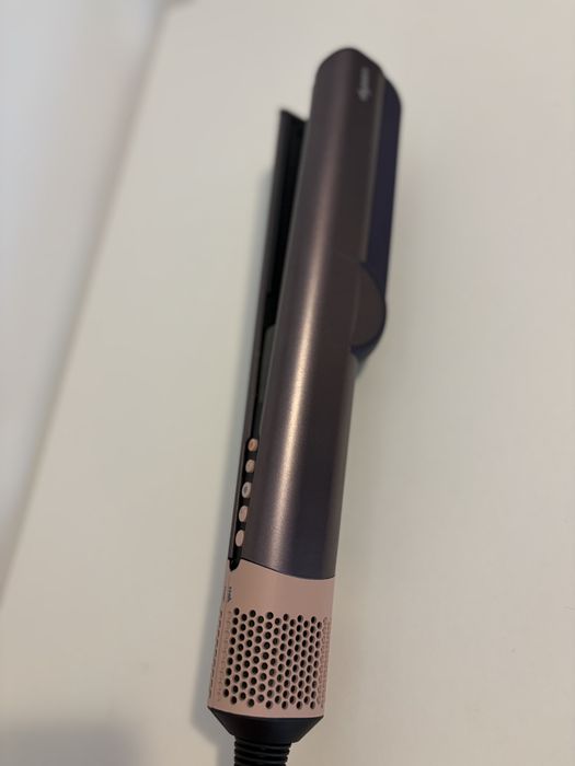 Dyson Airstrait - като нов!