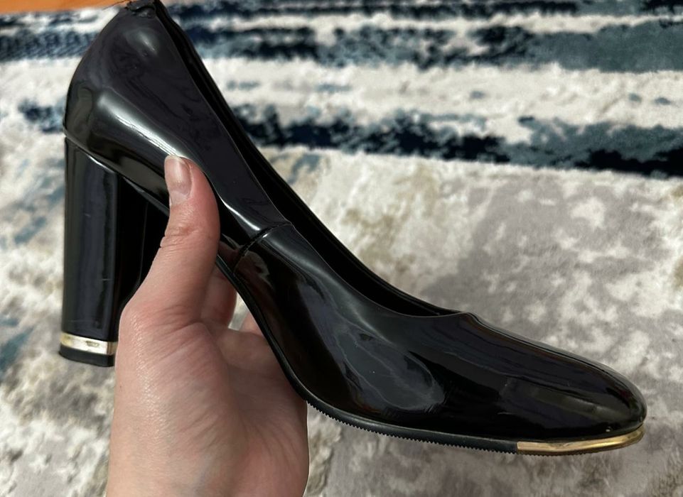 Туфли 39 размер. Новые.