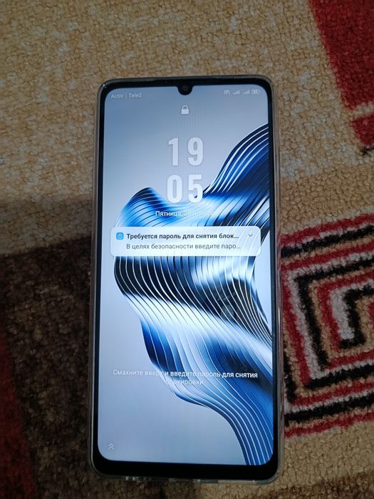 Продаётся телефон