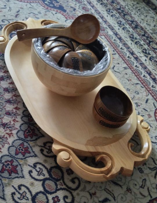 Ет табақ ағаштан жасалған 9 ағаш кесе ожауымен кастрюльмен