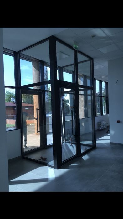 Окна, Двери,Витражи, офисные перегородки.