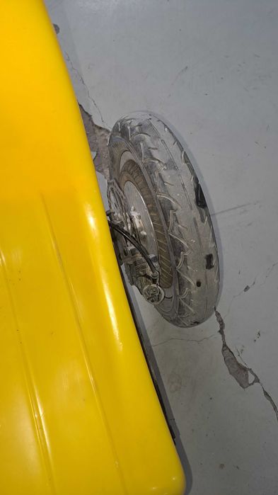 Трайк.  Электронный.  48в. 12а. Скорость до 50км.ч. запас хода 20км.