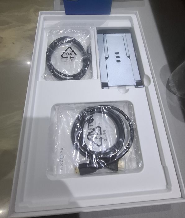 Display monitor  portabil azorpa  nefolosit