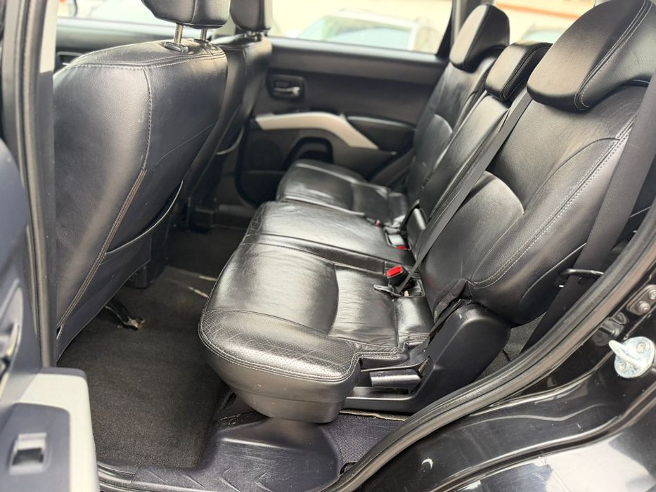 Mitsubishi Outlender 2.0 tdi 4x4 140 caii