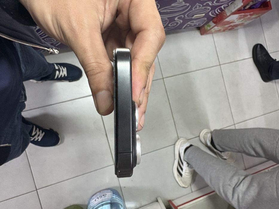 Продам айфон 15 про