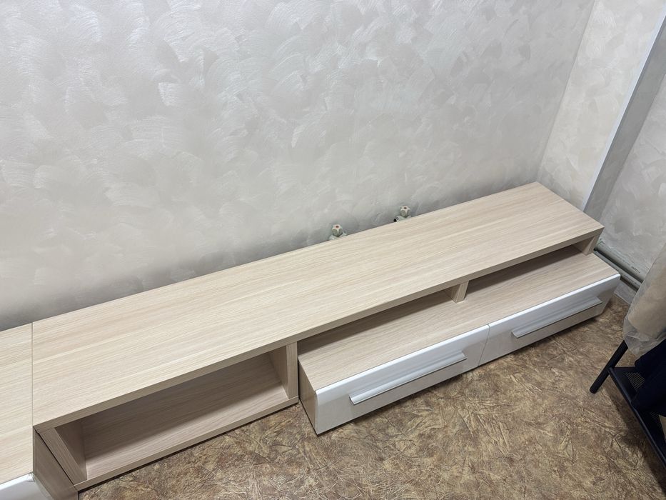 Продается шкафчики для мини гардероба