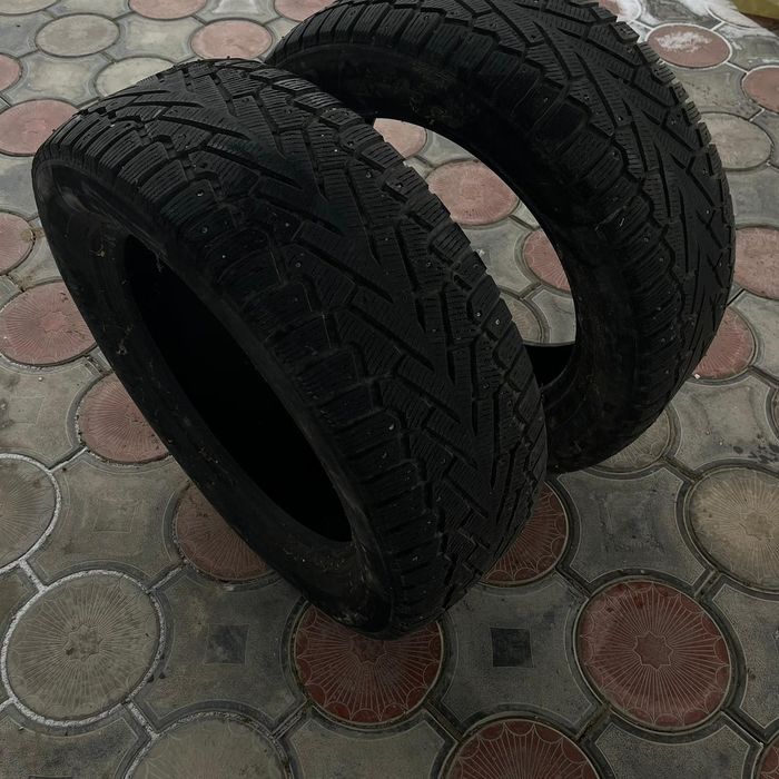 Продается  шины 275/55 R20 117H  Резина зимняя б/у