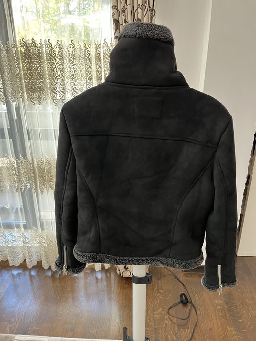 Jacketa Guess  marimea S