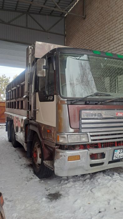 спецтехника самосвал грузовик