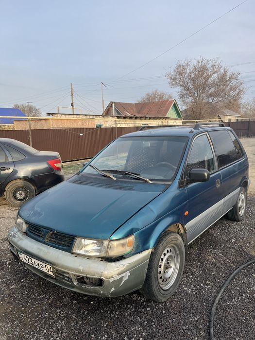 Продам Mitsubishi Space Runner 1995 года