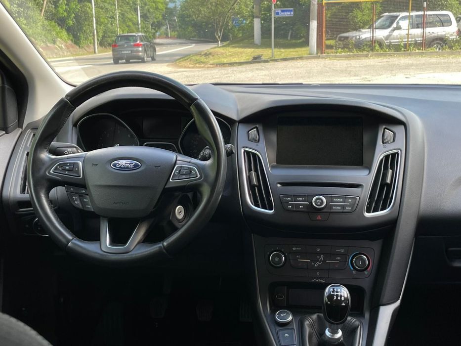 FORD Focus 2016 — imagine 5
