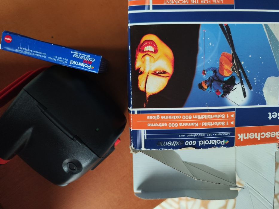 Polaroid 600 Extreme + film 10 poze