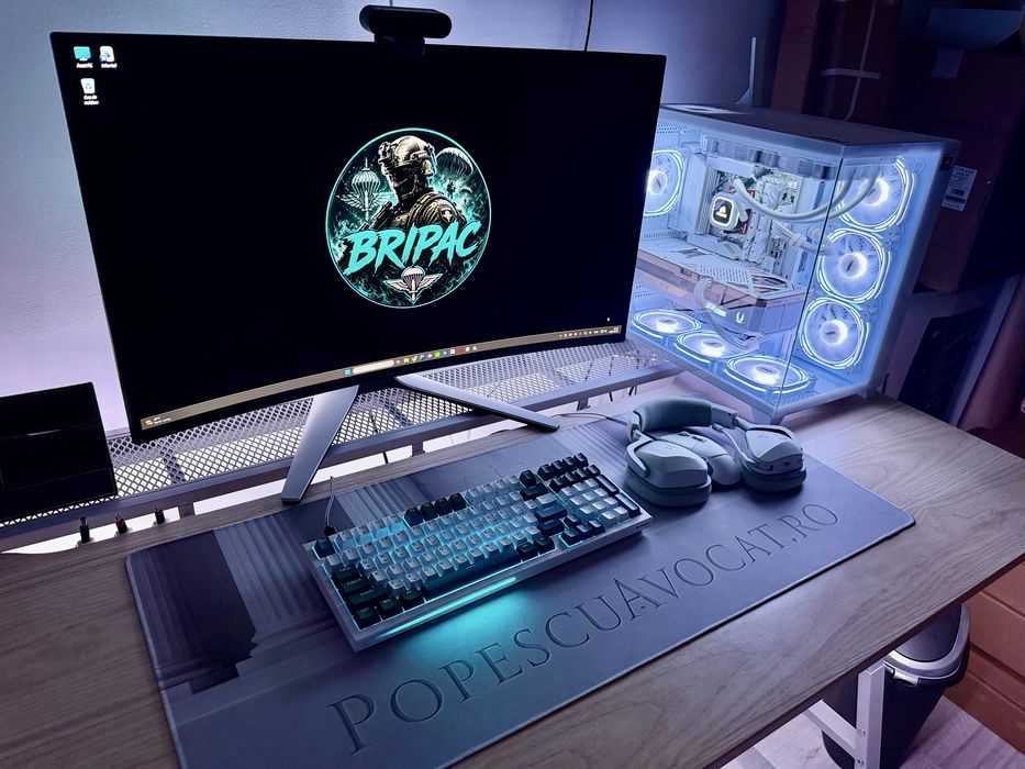 SETUP COMPLET GAMING/WORKSTATION : 32” OLED Alienware,RTX 5080, Ryzen 7 9800x3D, 32GB DDR 5, 2TB Samsung 990, accesorii
