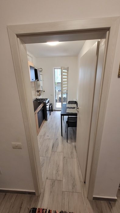 Proprietar Închiriez Garsonieră Cu Curte, Metrou Dimtrie Leonida