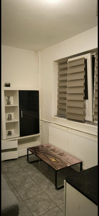 Proprietar, inchiriez garsoniera la parter pe Ofcea10 in Complex