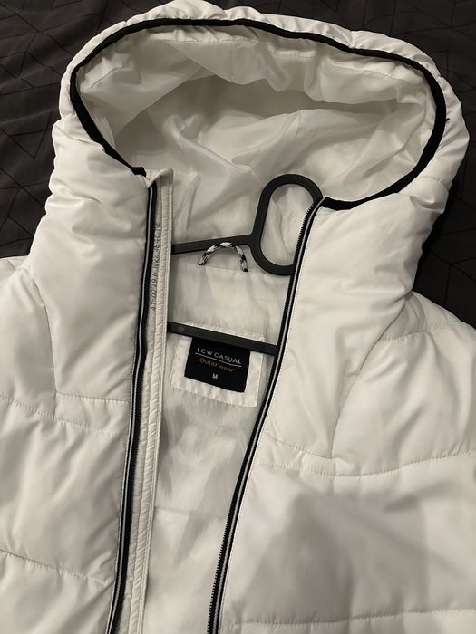 Бяло Яке - LCWaikiki