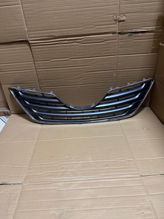 Решётка радиатора на Toyota Camry 40