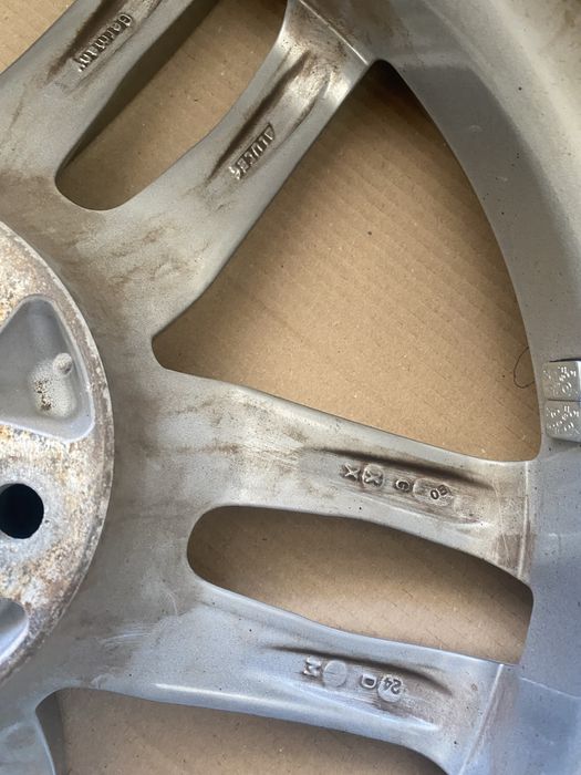 Jante Audi cu anvelope Michelin 235/60r18