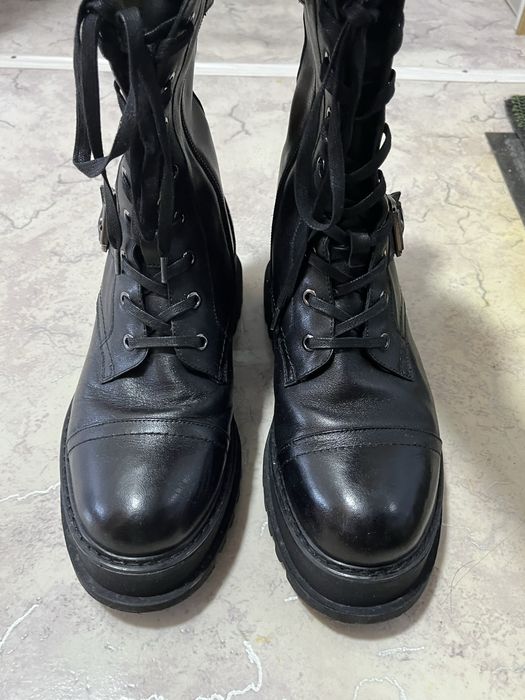 Продам ботинки женские