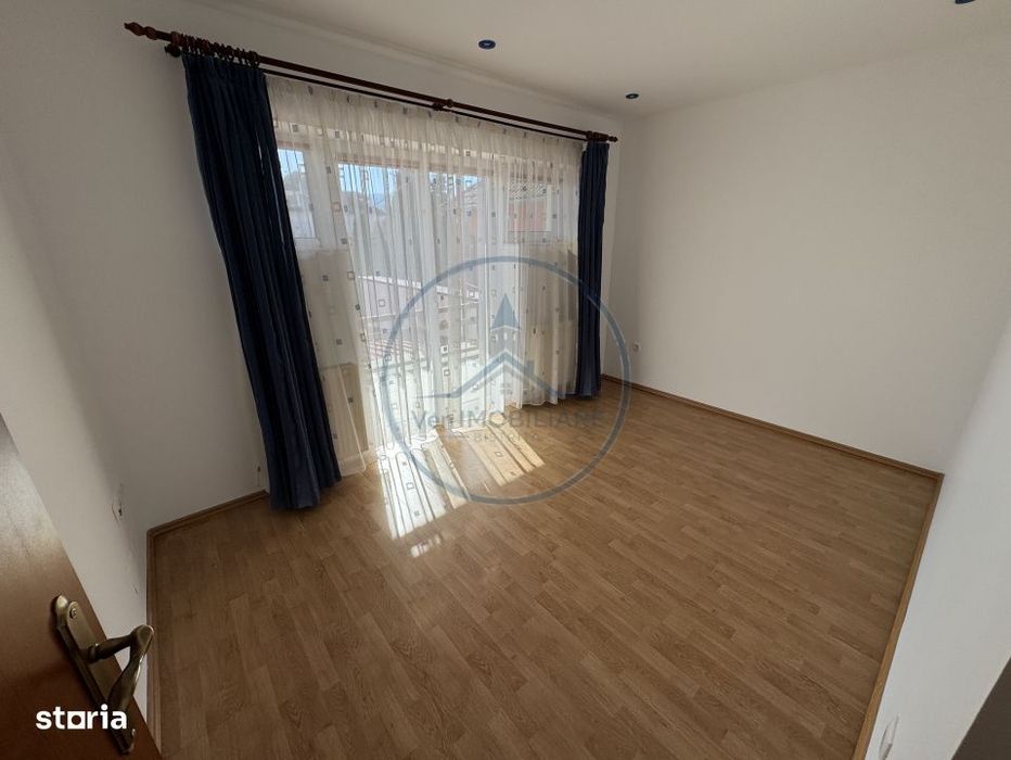 Casa D+P+E, 1000mp teren de vanzare | Zona Calea Moldovei