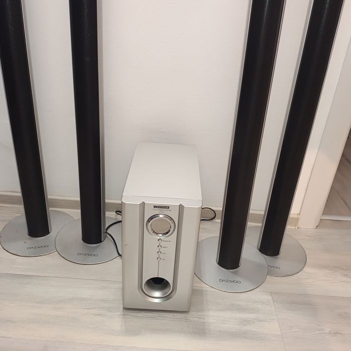 Sistem audiio sateliti si subwoofer activ